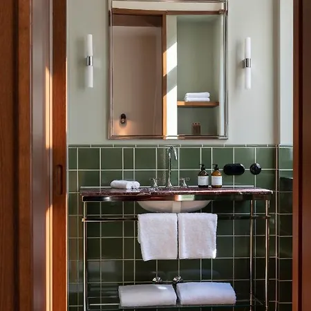 فندق Boutique Chateau Royal 5*
