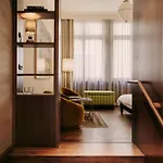 Boutique Chateau Royal Отель