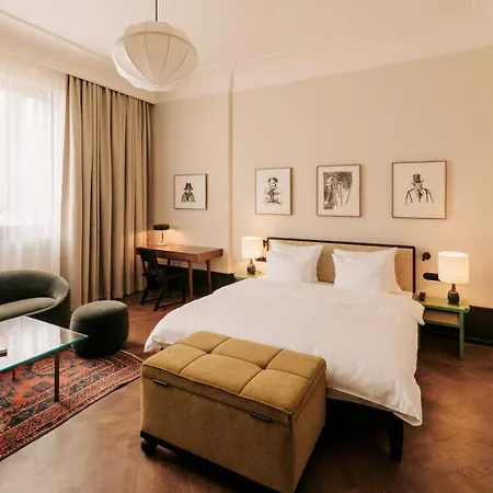 Boutique Chateau Royal