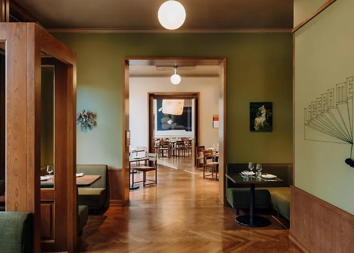 فندق Boutique Chateau Royal 5*