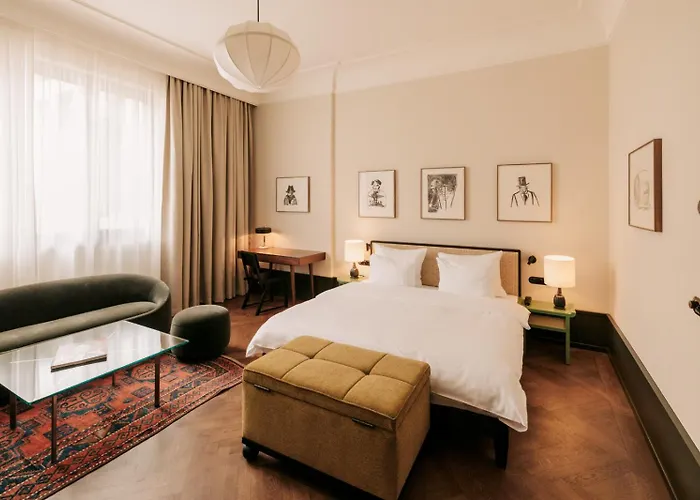 Boutique Chateau Royal