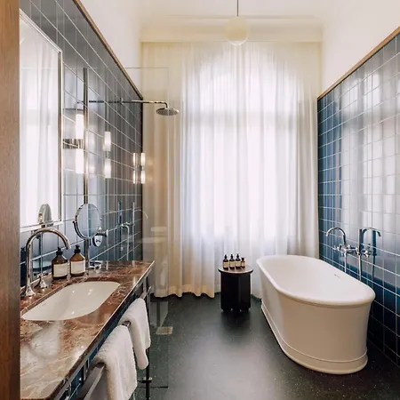 Hotel Boutique Château Royal 5*