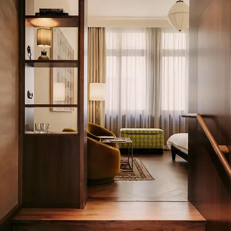 Boutique Château Royal Hotel