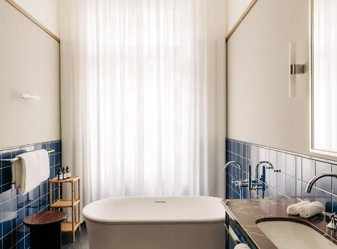 Boutique Chateau Royal Otel