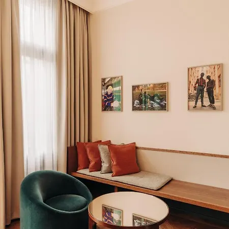 Boutique Chateau Royal Hotell 5*