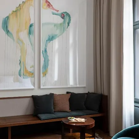 Boutique Chateau Royal Hotell 5*