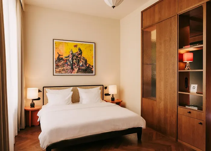 Boutique Chateau Royal